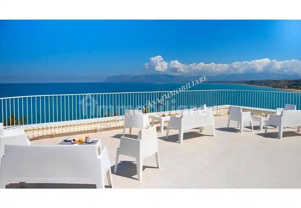 Palazzo - Edificio in vendita a Castellammare del Golfo