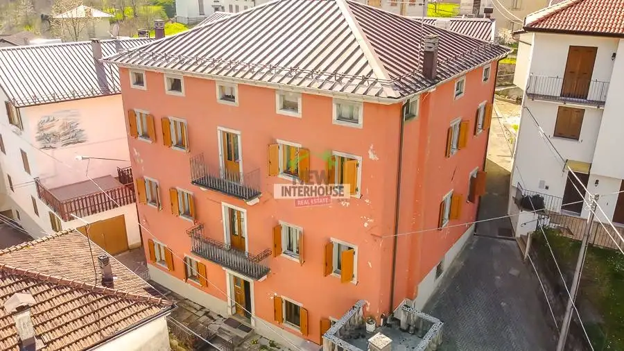 Villa in vendita a Paularo