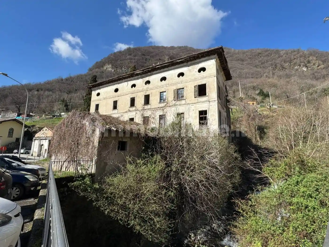 Palazzo - Edificio in Vendita - foto 2