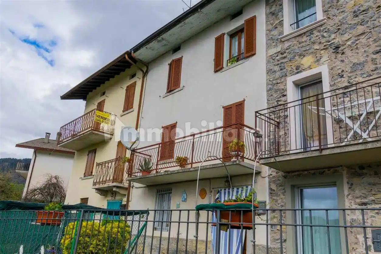 Casa indipendente in vendita a Costa Serina