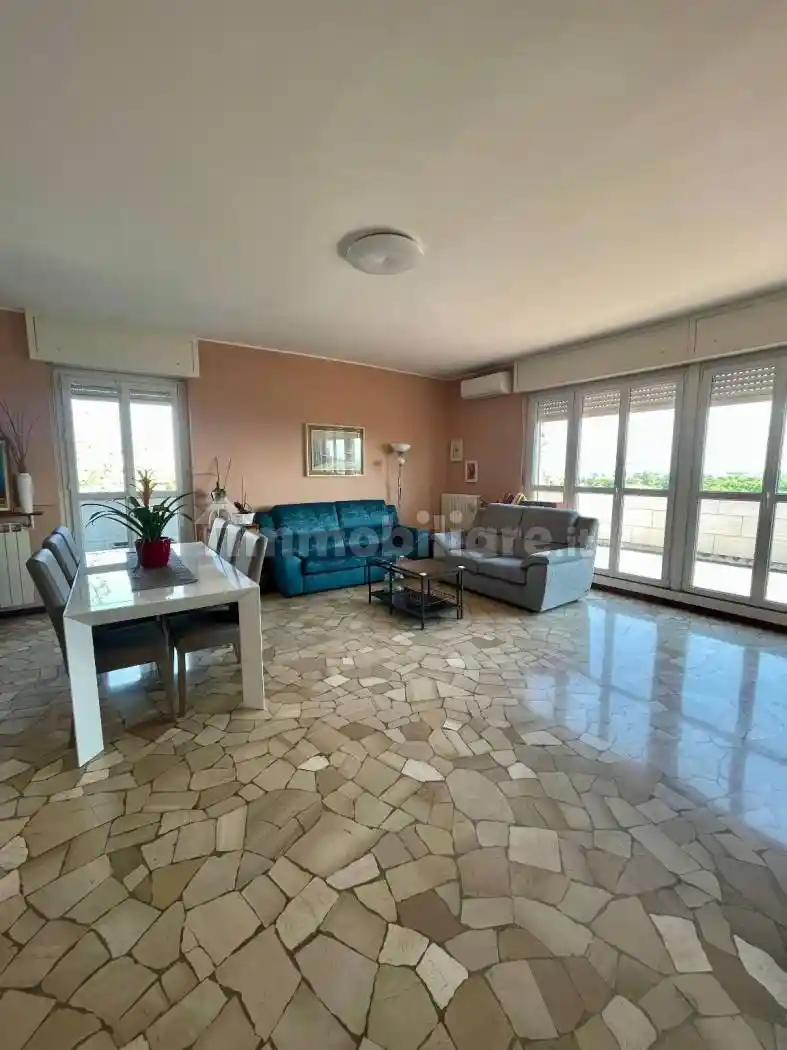 Appartamento in vendita a Pero