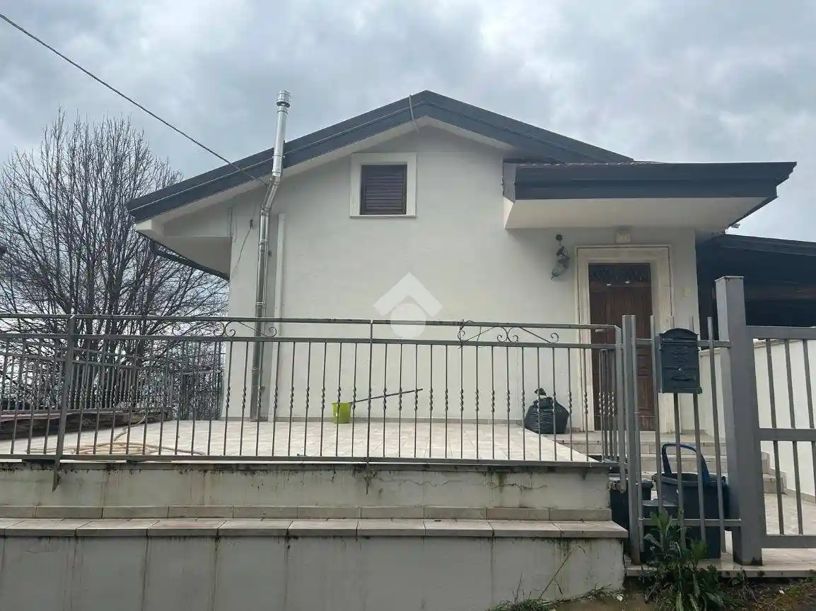 Trilocale via Acqua Coperta 35, Spezzano Piccolo, Casali del Manco - foto 2