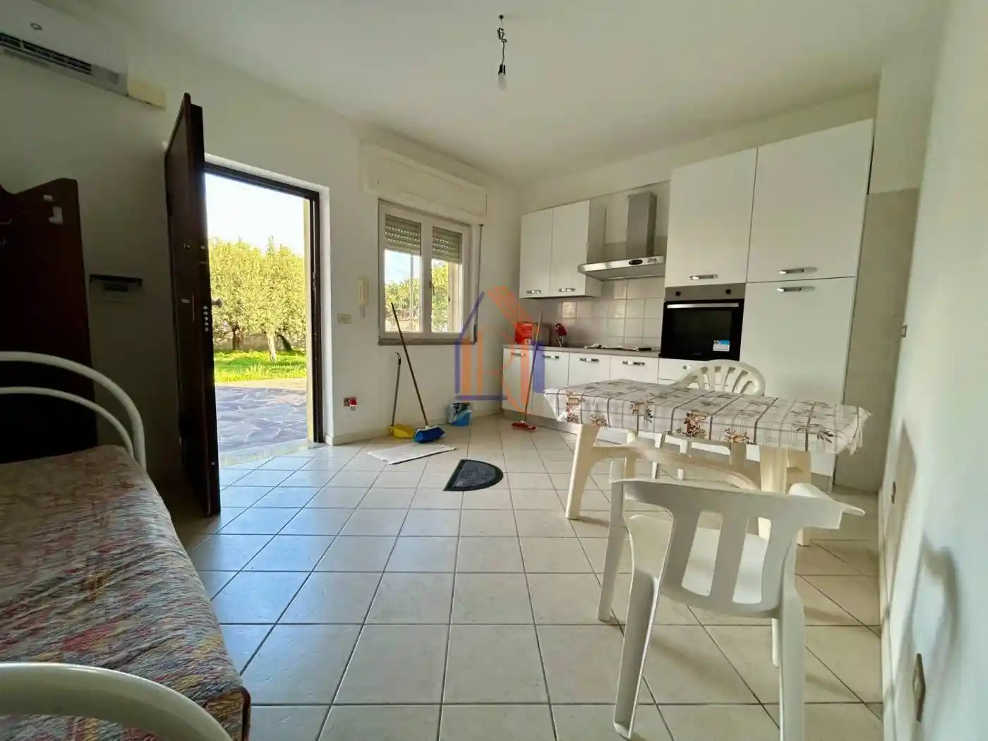 Trilocale via Pasquale Galluppi 8, Martelli, Satriano - foto 2