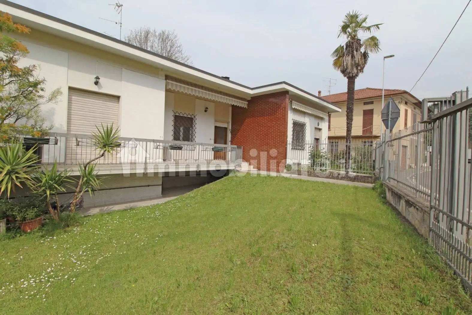 Villa in vendita a Ome