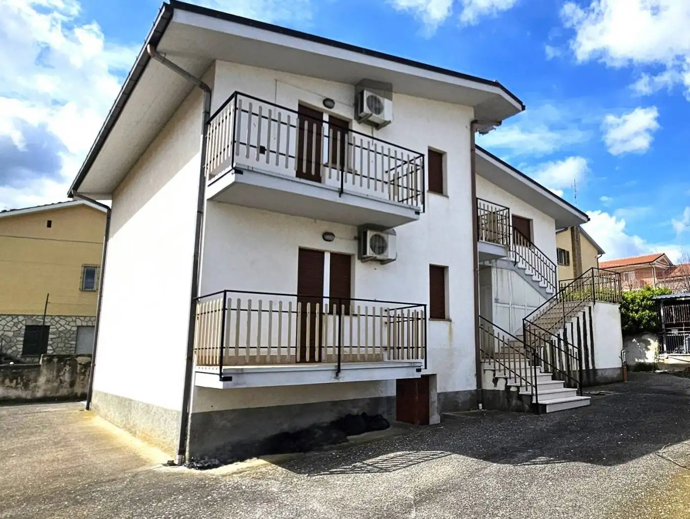 Villa in vendita a Civitaquana