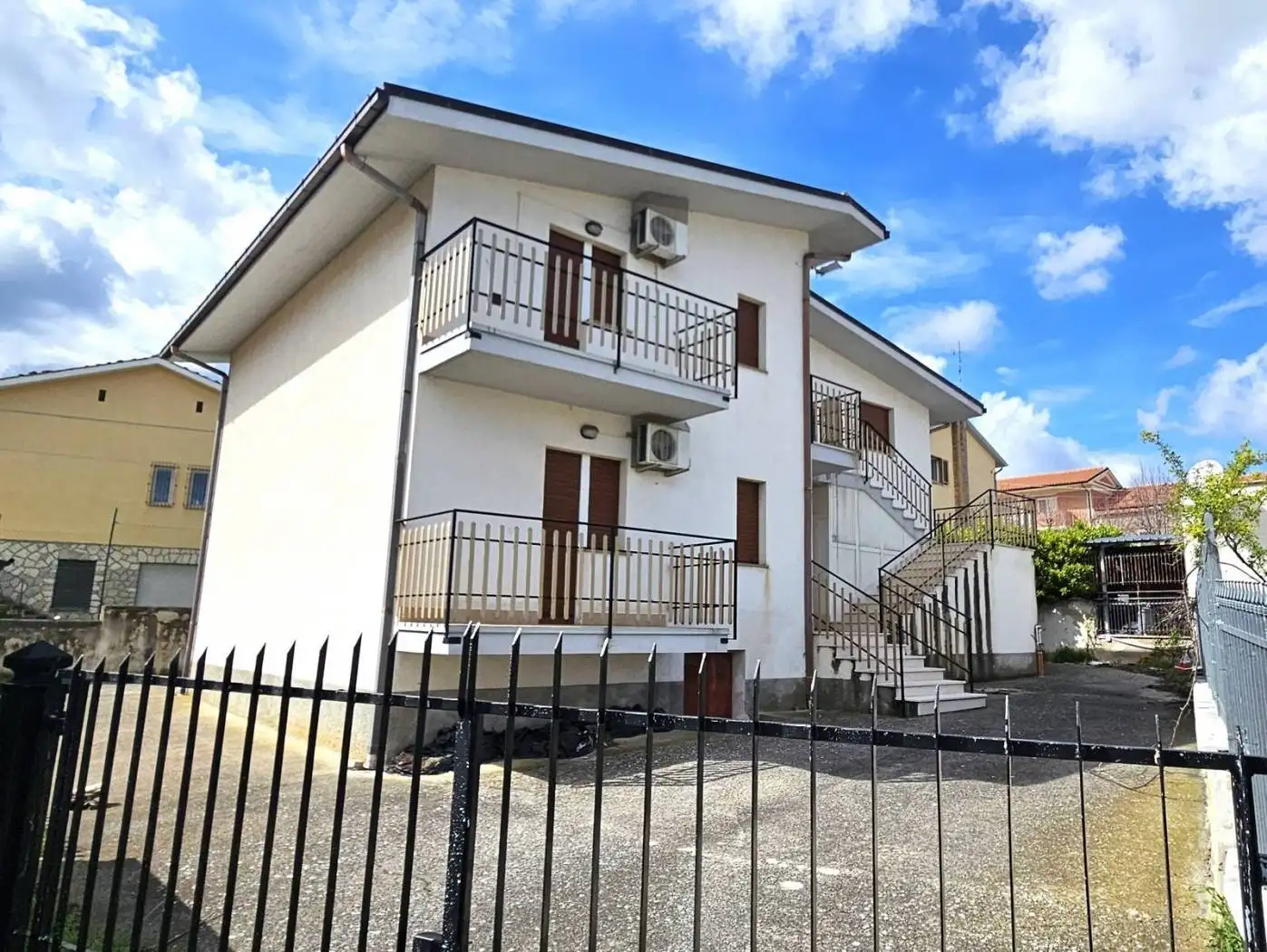 Villa unifamiliare via Carlo Alberto Dalla Chiesa, Centro, Civitaquana - foto 2