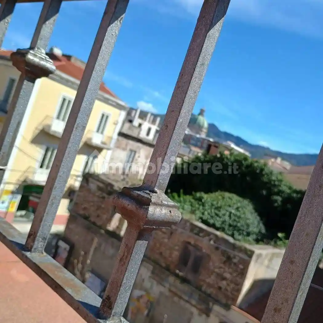 Palazzo - Edificio in vendita a Barcellona Pozzo di Gotto