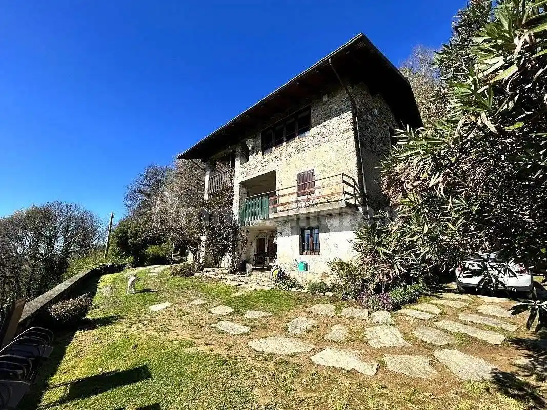 Villetta a schiera in vendita a Valchiusa