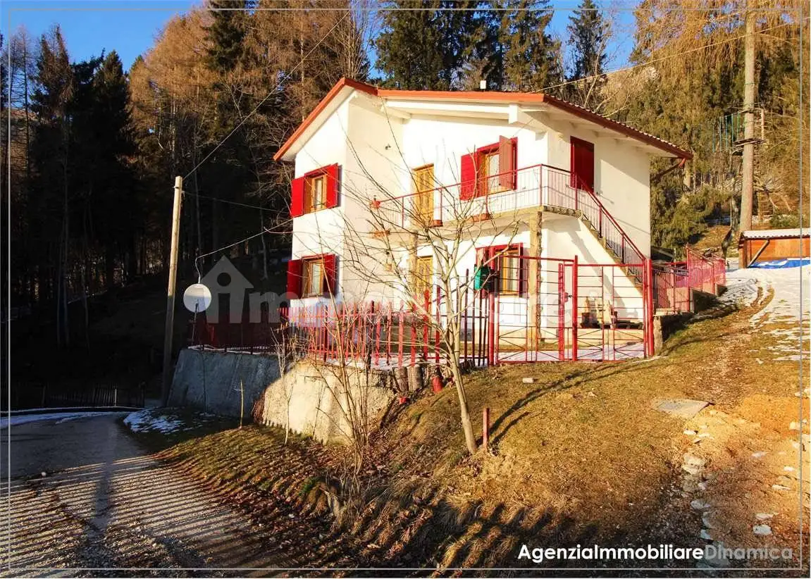 Villa in vendita a Valdobbiadene