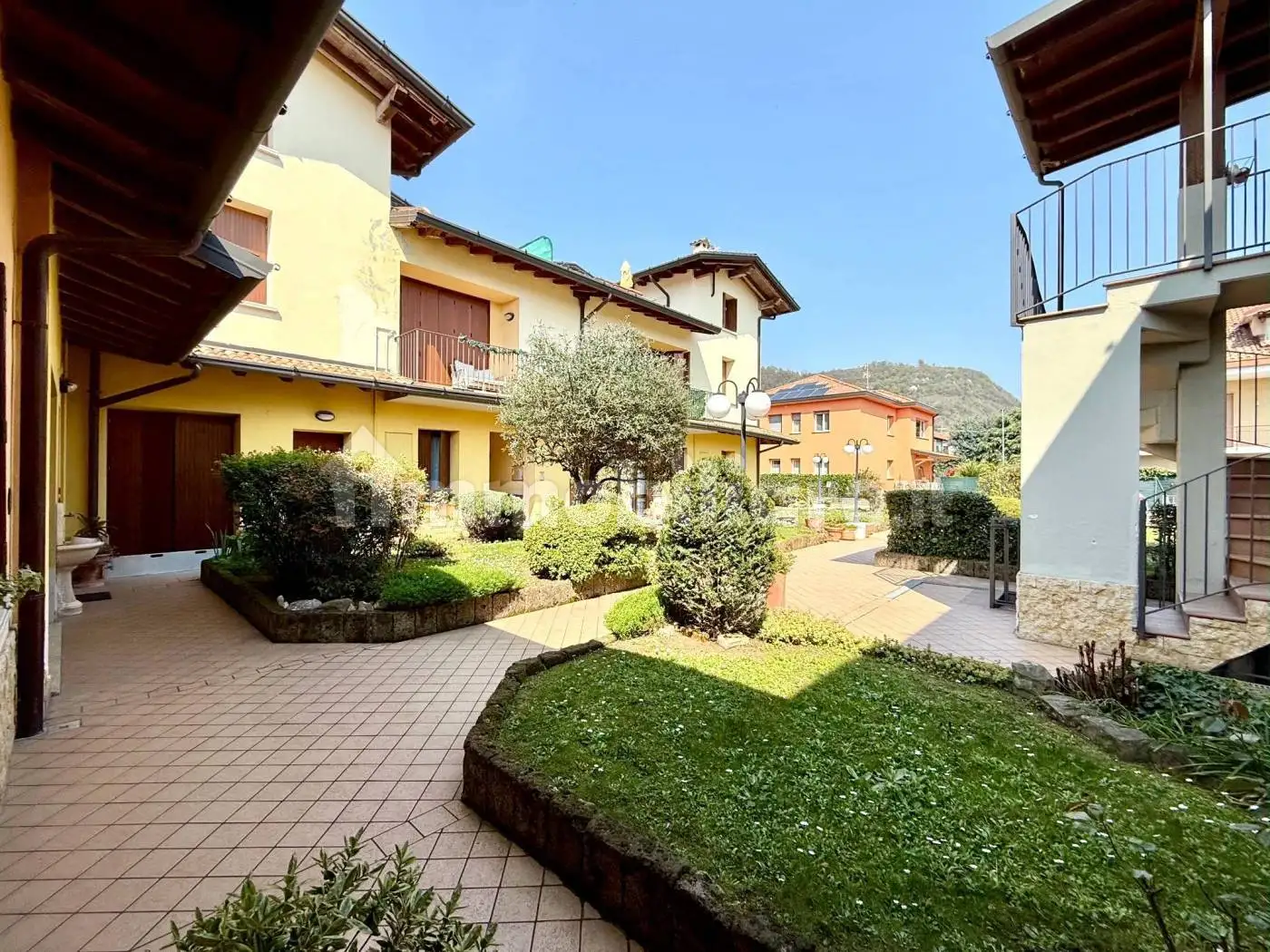 Villa plurifamiliare via Giuseppe Mazzini 6, Centro, Adro - foto 5