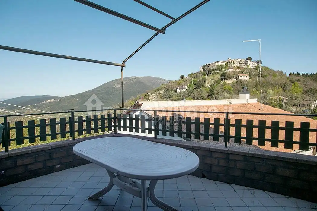 Appartamento in vendita a Montasola