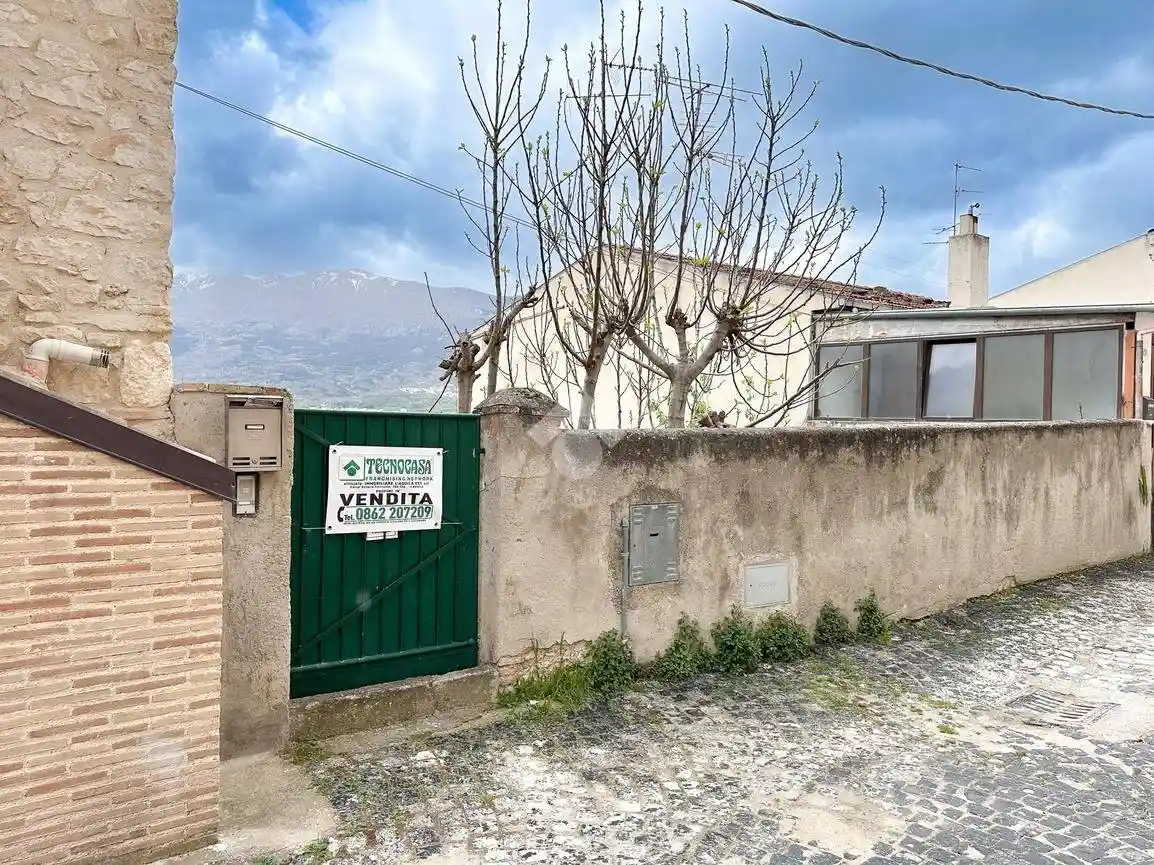 Terratetto plurifamiliare largo Guglielmo Oberdan 3, Sant'Elia - Bazzano, L'Aquila - foto 2