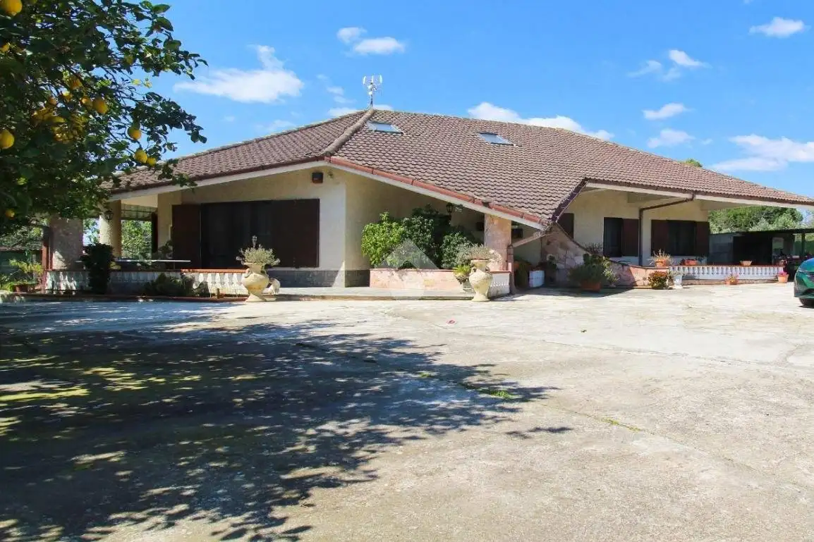 Villa in vendita a Sellia Marina