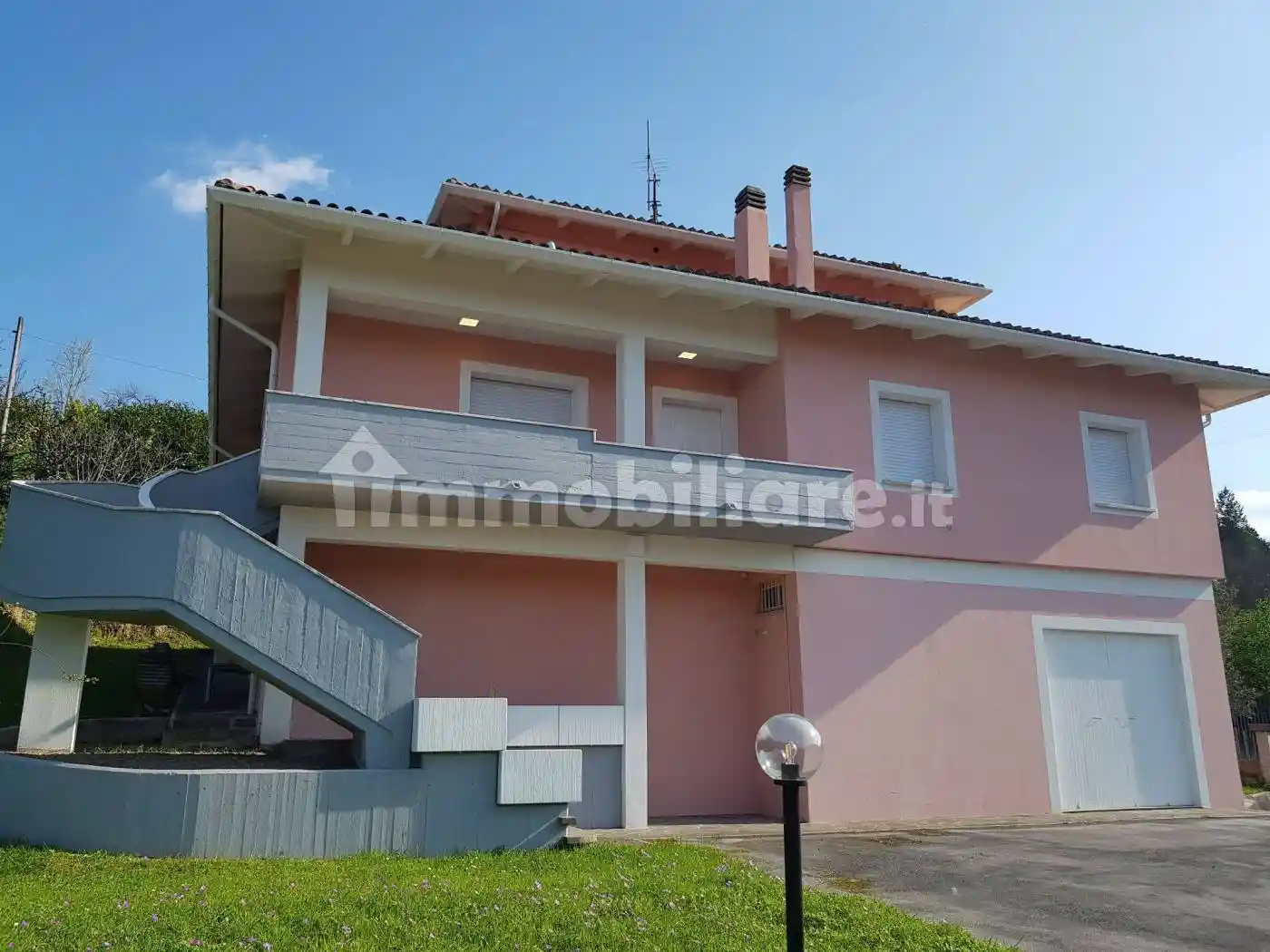 Villa in vendita a Fabriano