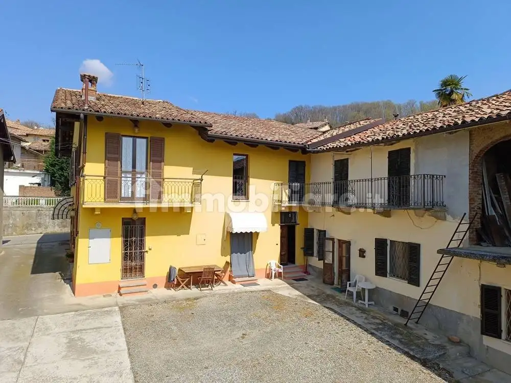 Palazzo - Edificio in vendita a Alfiano Natta