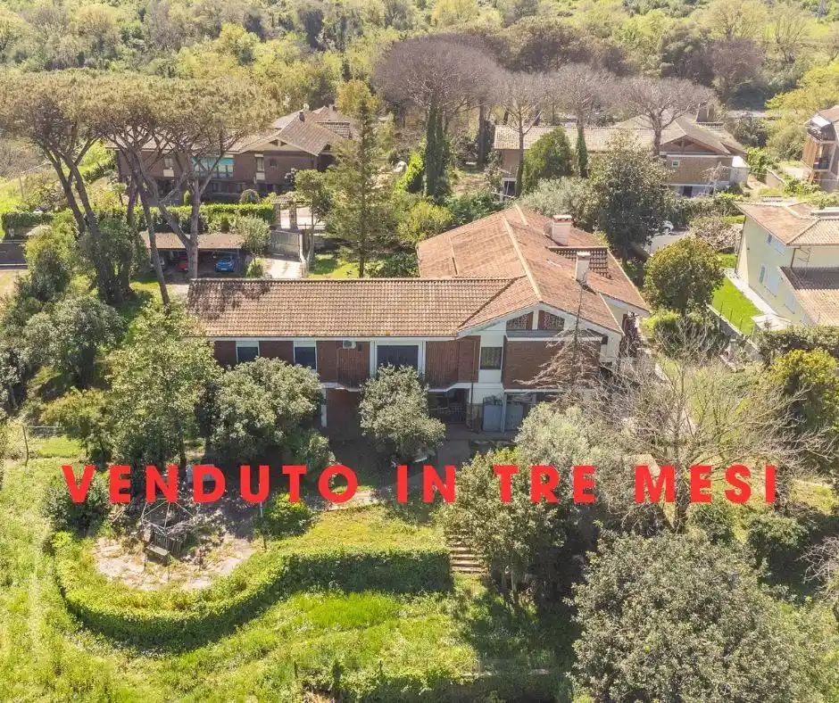 Villa in vendita a Fiumicino