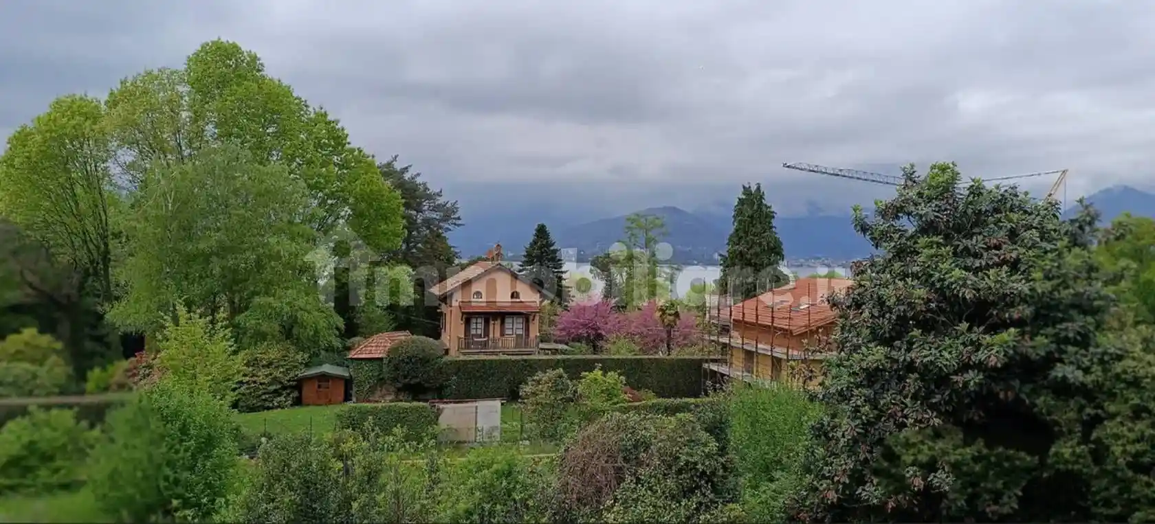 Appartamento in vendita a Laveno-Mombello