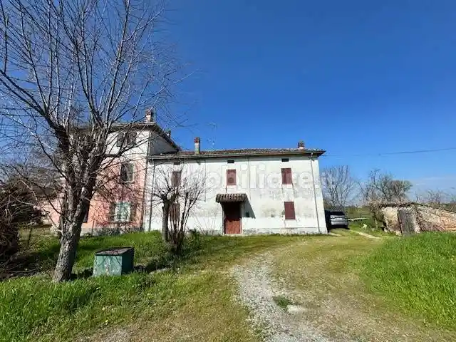 Casa indipendente in vendita a Busseto