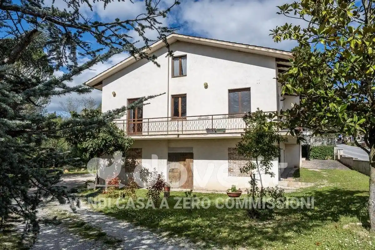 Appartamento in vendita a Sant'Angelo in Pontano