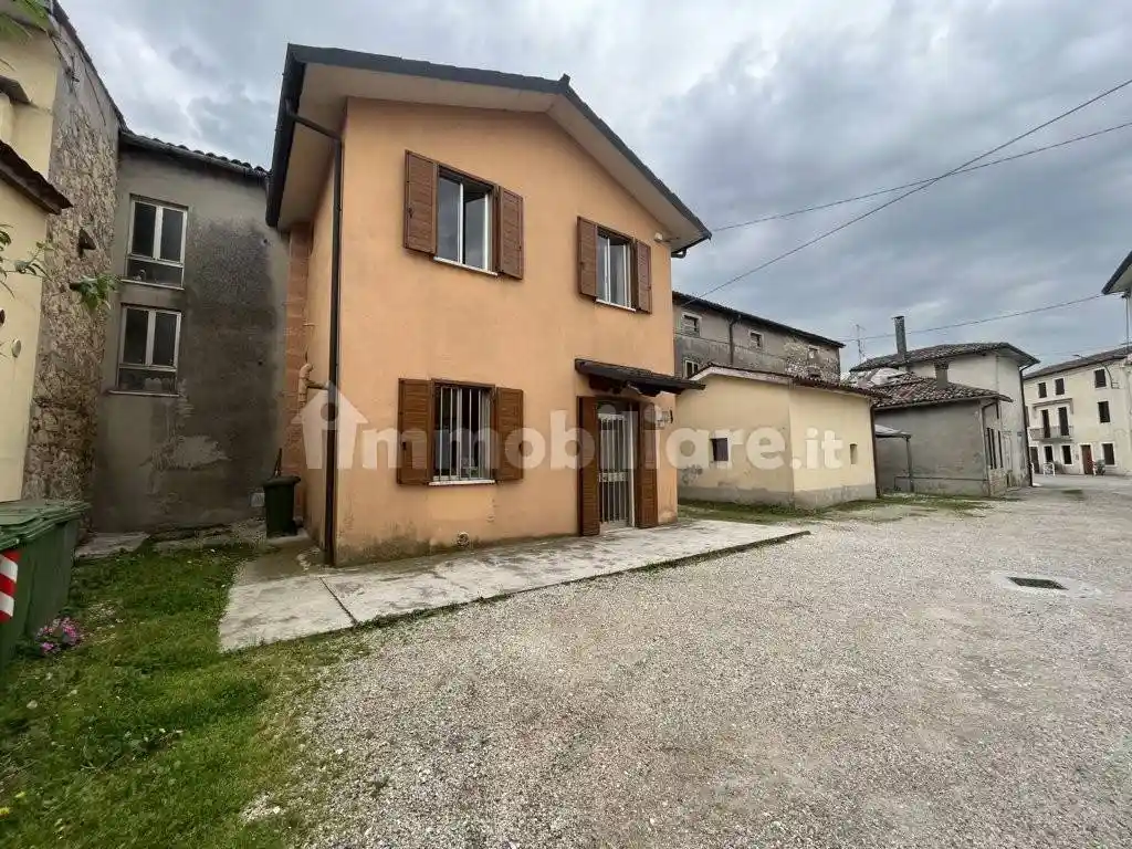 Casa indipendente in vendita a Brendola