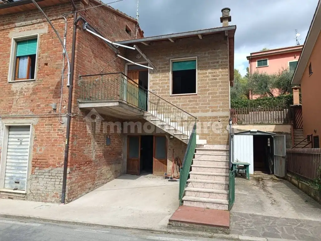 Casa indipendente in vendita a Castiglione del Lago