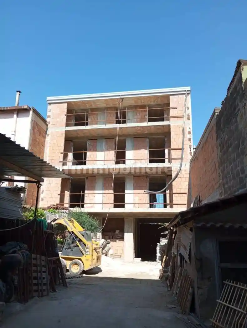 Palazzo - Edificio in vendita a Aversa