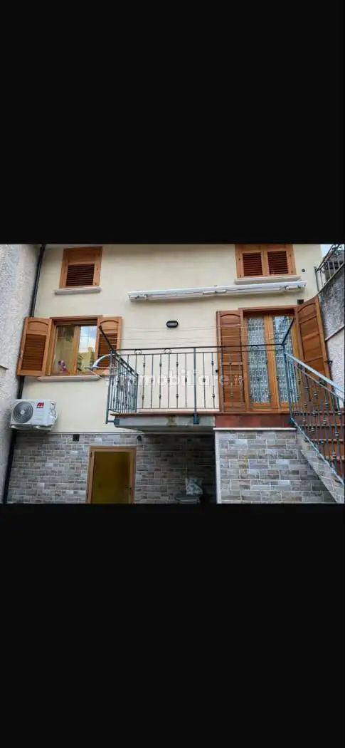 Palazzo - Edificio in Vendita