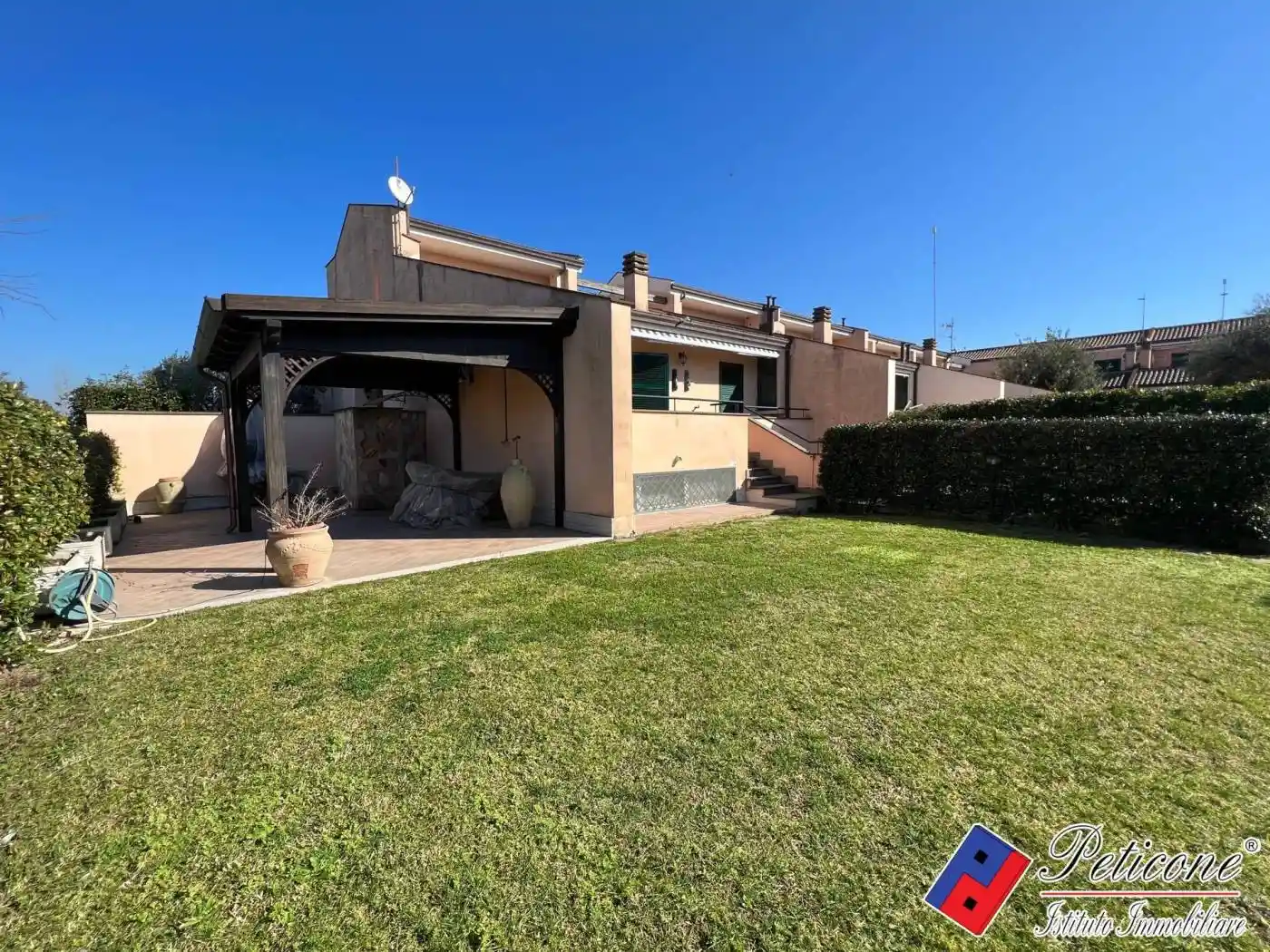 Villa in vendita a Fondi