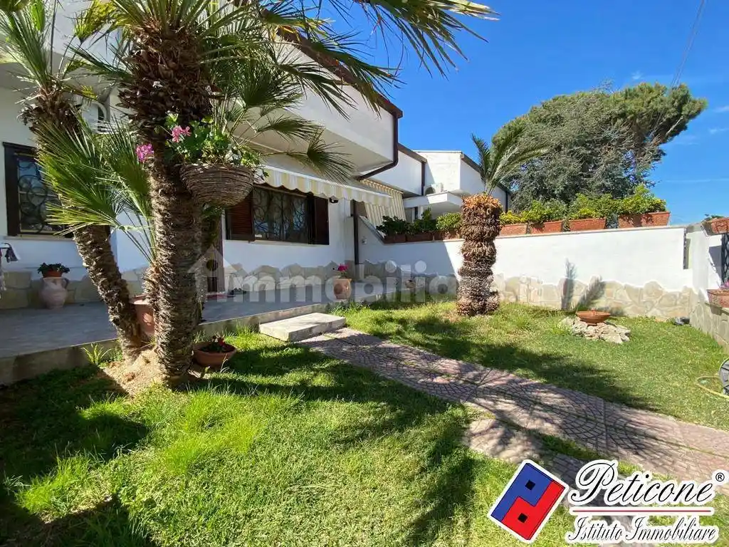 Villa in vendita a Fondi