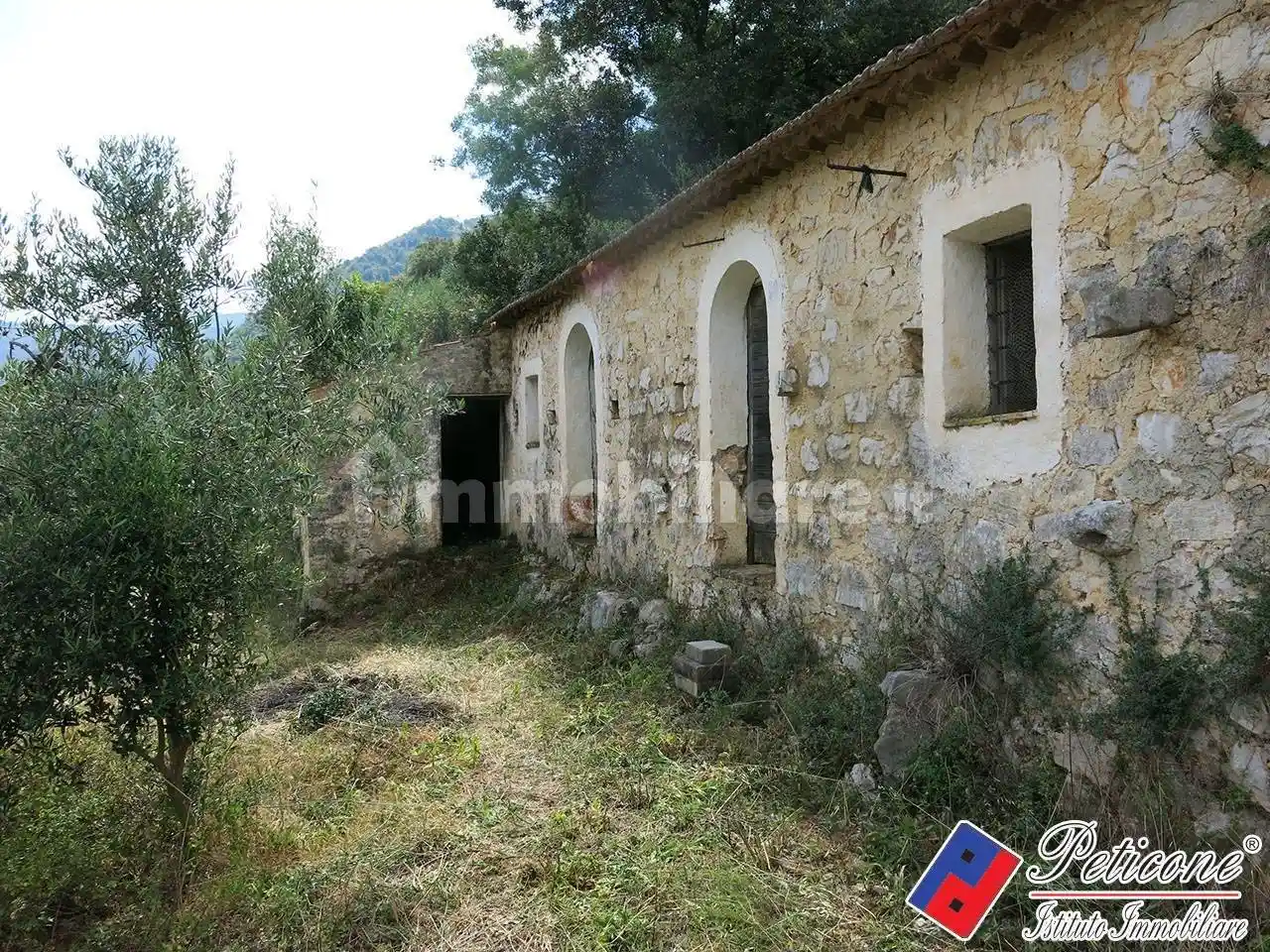 Casa indipendente in vendita a Fondi