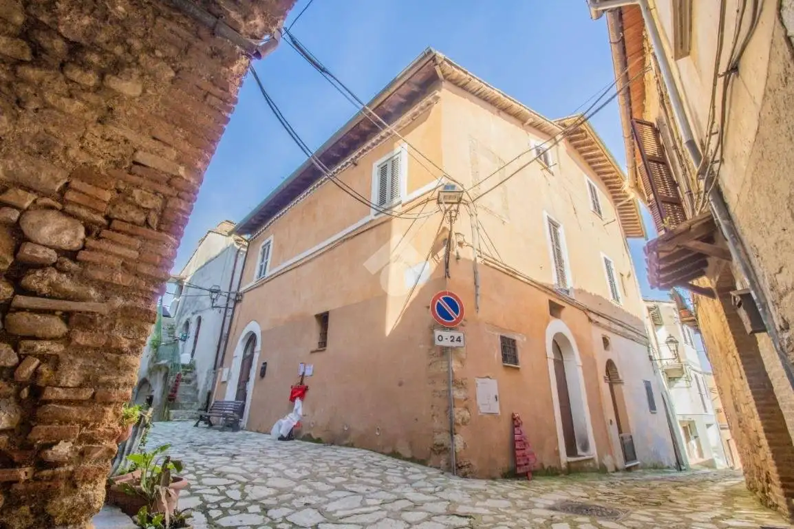 Appartamento in vendita a Selci