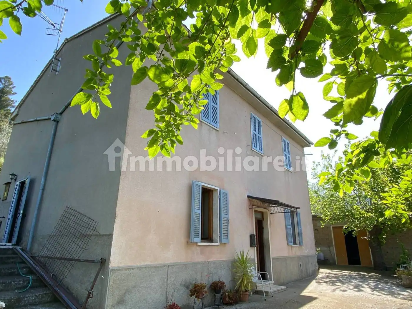 Villa in vendita a Guardea