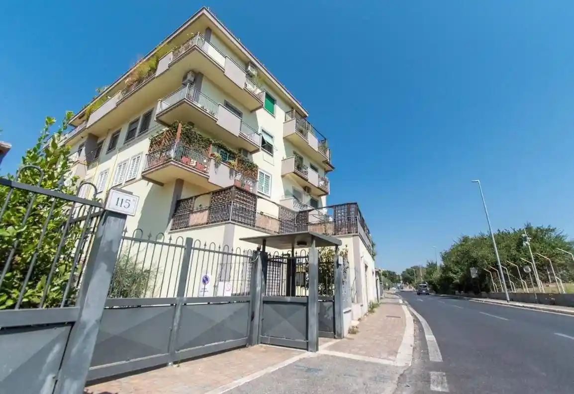 Bilocale via della pineta sacchetti 117, Valle Aurelia, Roma - foto 3