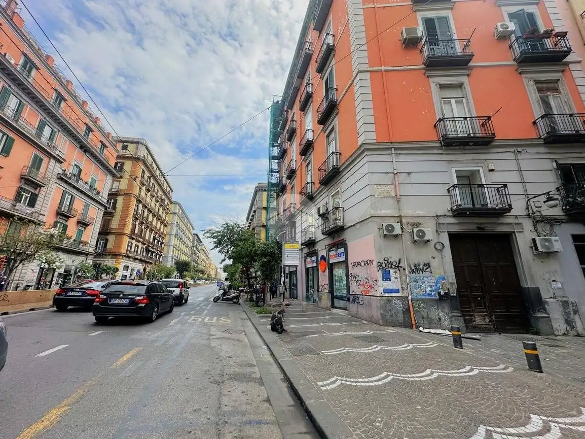 Appartamento in vendita a Napoli