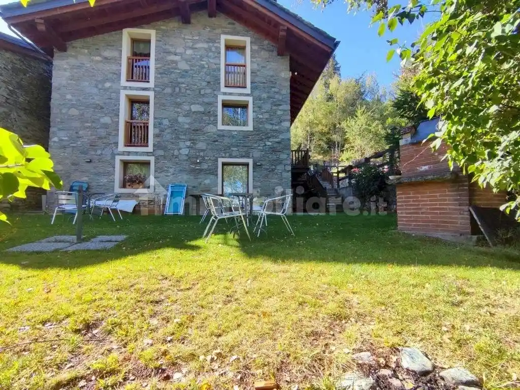 Villa in vendita a Gressan