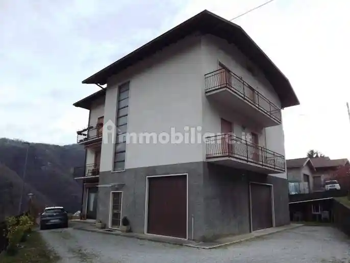 Appartamento in vendita a Costa Serina