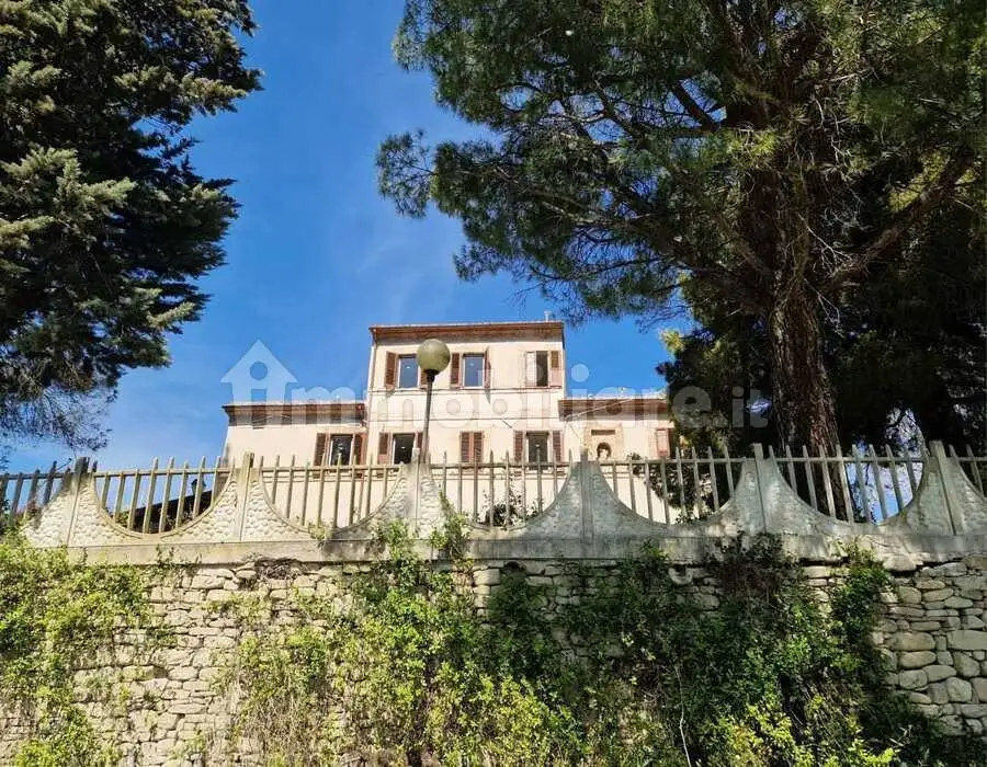 Rustico - Casale in vendita a Montedinove