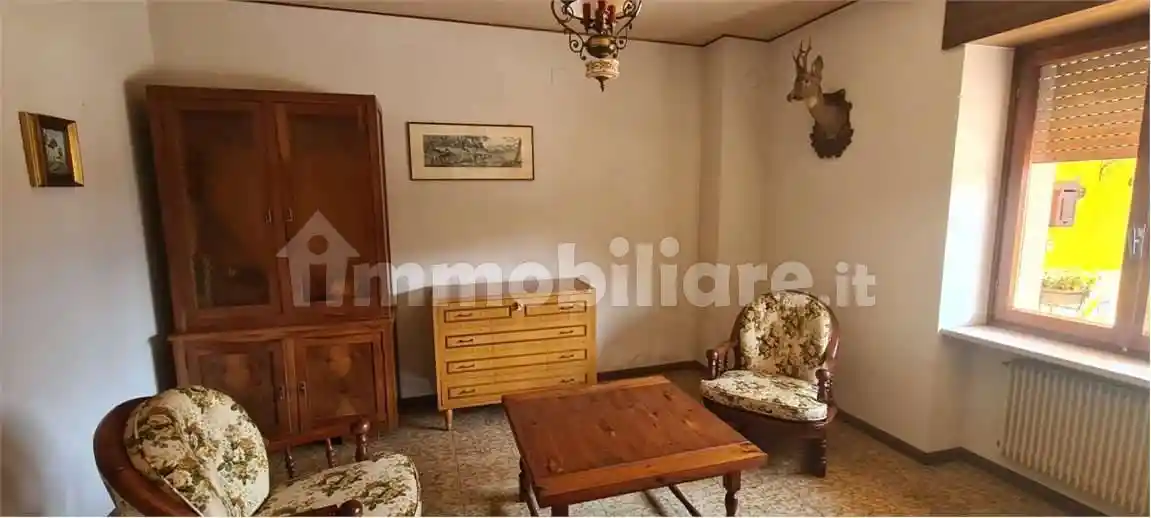 Terratetto unifamiliare 226 m², buono stato, Cesclans, Cavazzo Carnico - foto 2