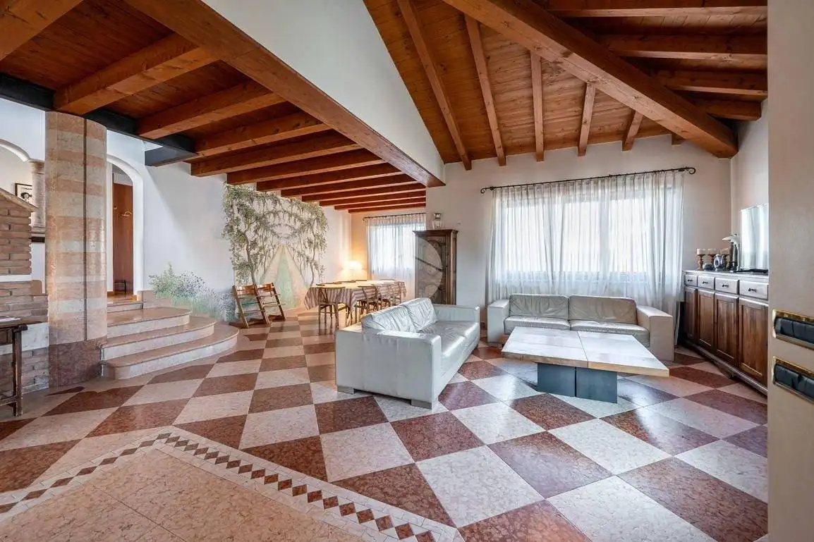 Villa in vendita a Fumane