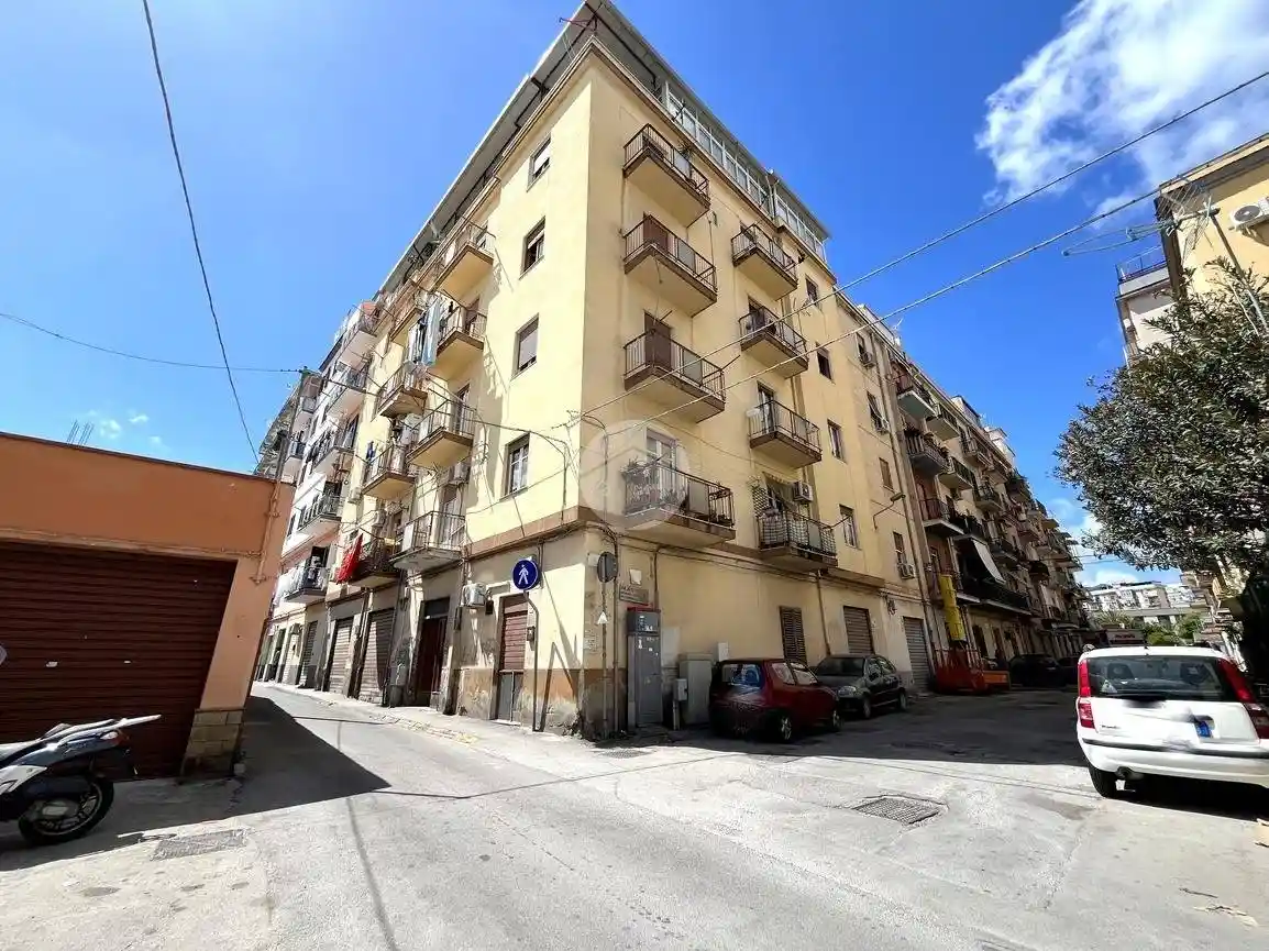 Appartamento in vendita a Palermo