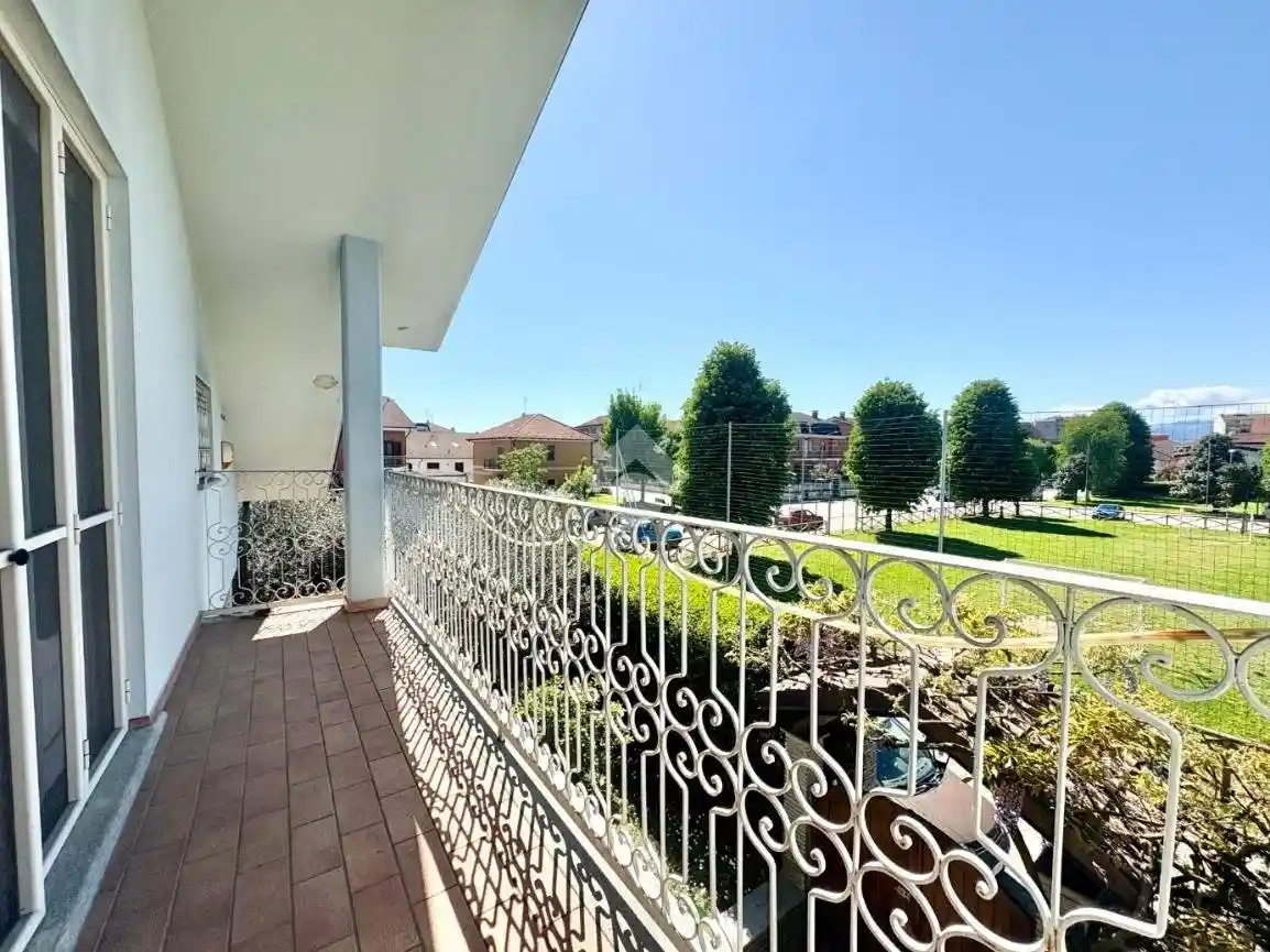 Villa in vendita a La Loggia