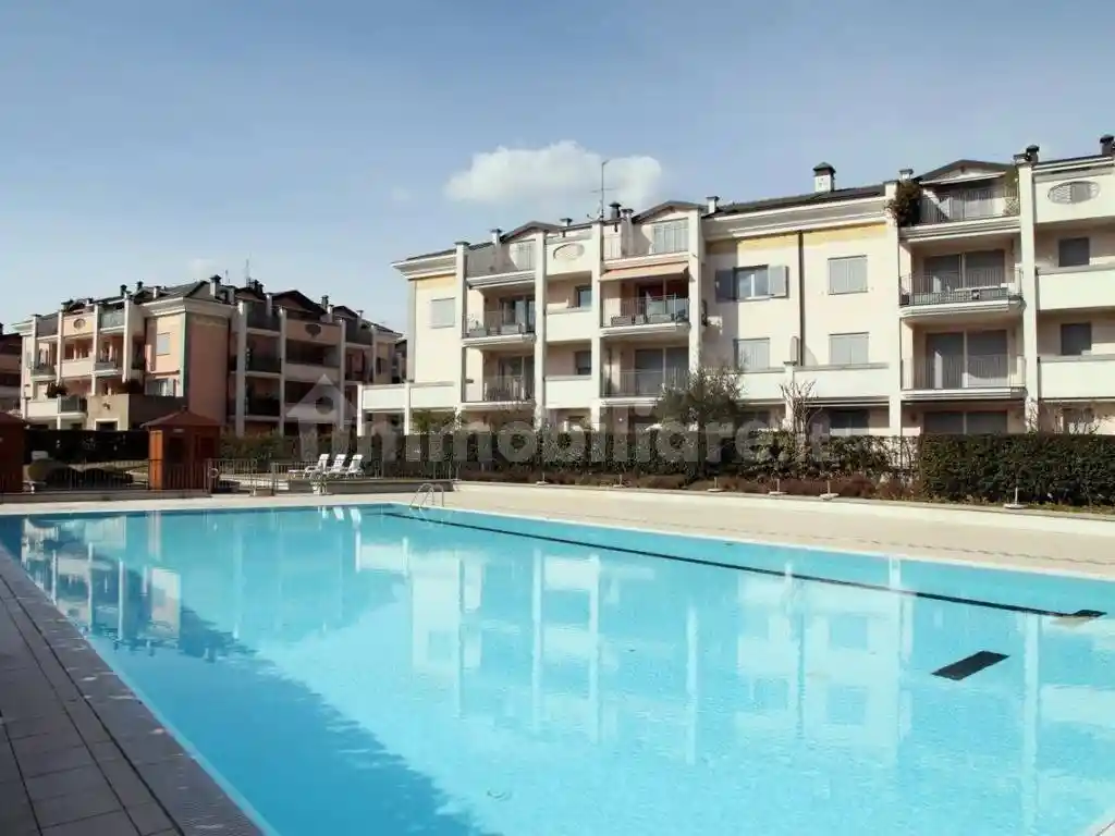 Appartamento in affitto a Sarnico