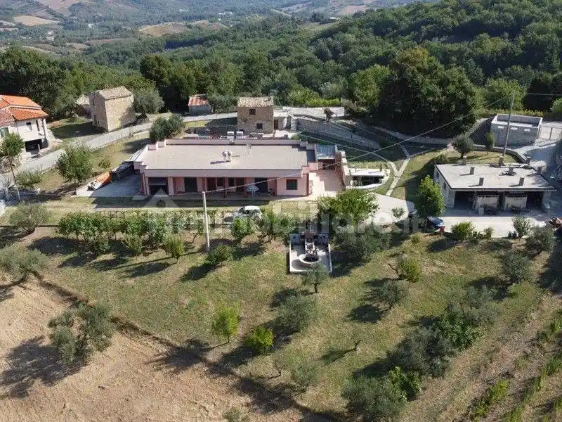 Villa in vendita a Carpineto Sinello