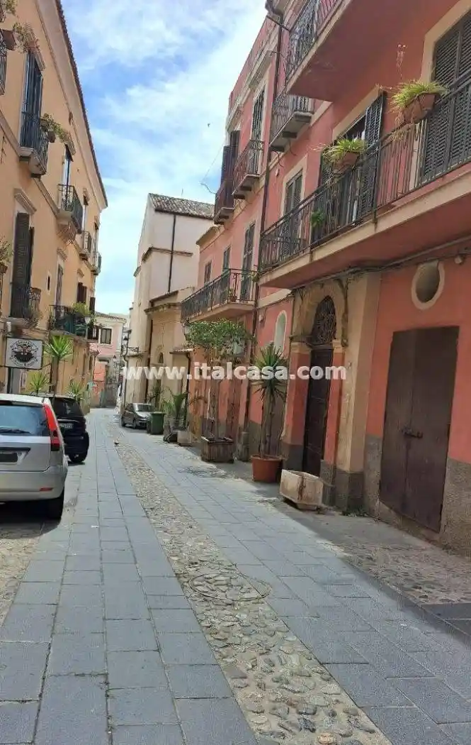 Trilocale via Pitagora, Centro, Crotone - foto 2