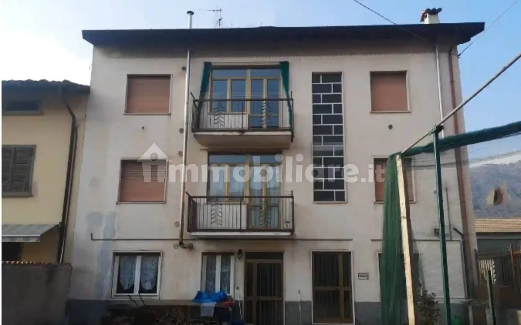 Palazzo - Edificio in vendita a Peia