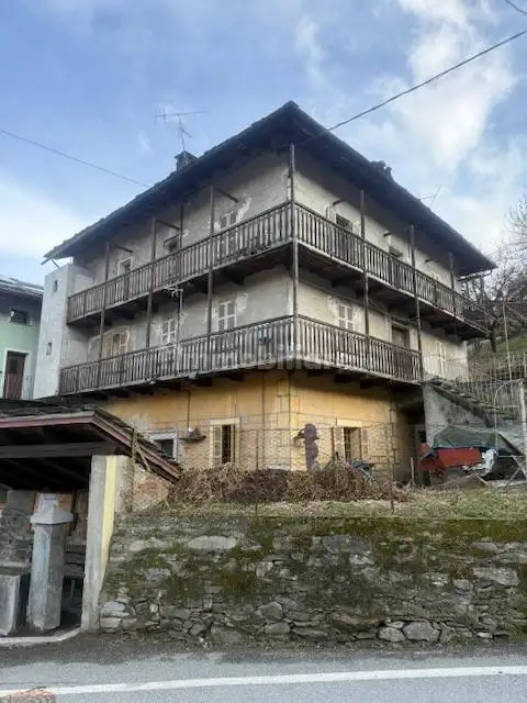 Casa indipendente in vendita a Introd