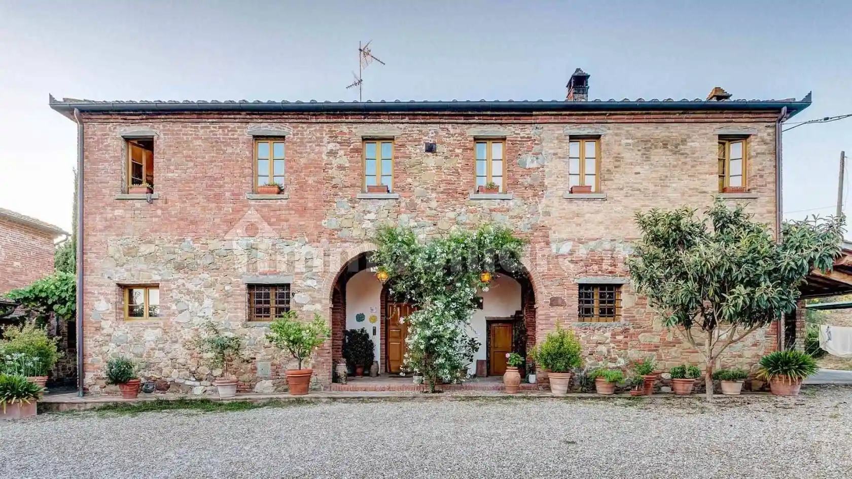 Rustico - Casale in vendita a Foiano della Chiana