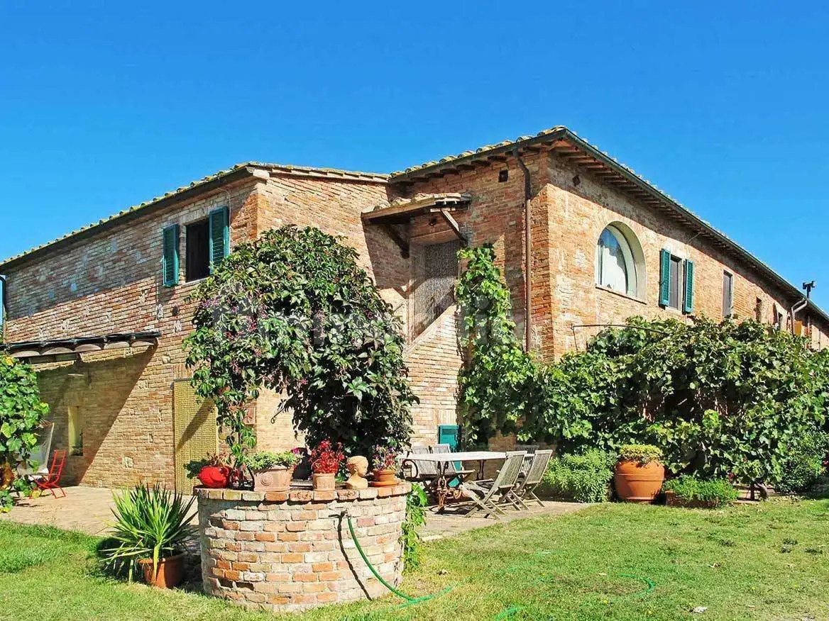 Rustico - Casale in vendita a Siena