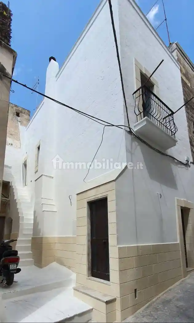 Palazzo - Edificio in vendita a Grottaglie