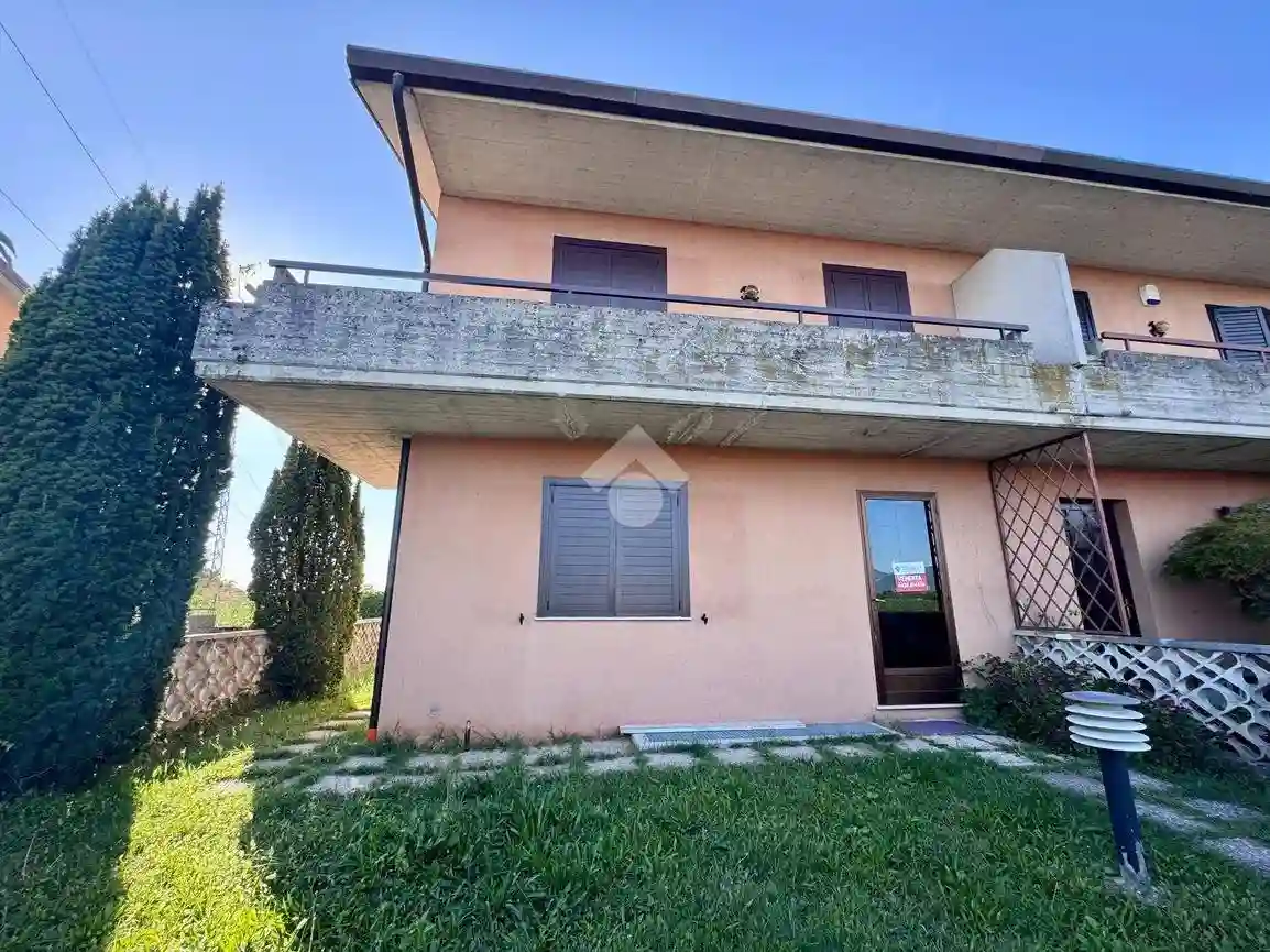 Villetta a schiera - foto 2